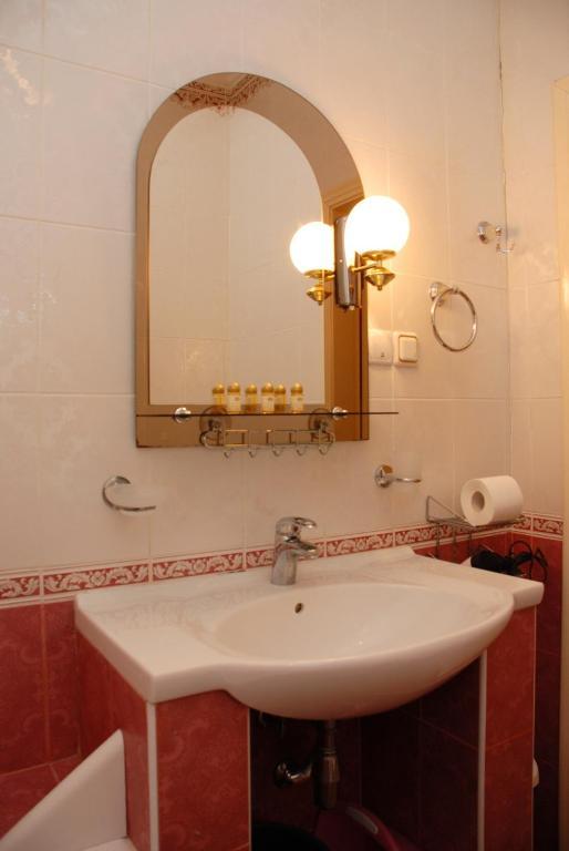 Alex Apartments Near Kreshatik St Kiev Ruang foto